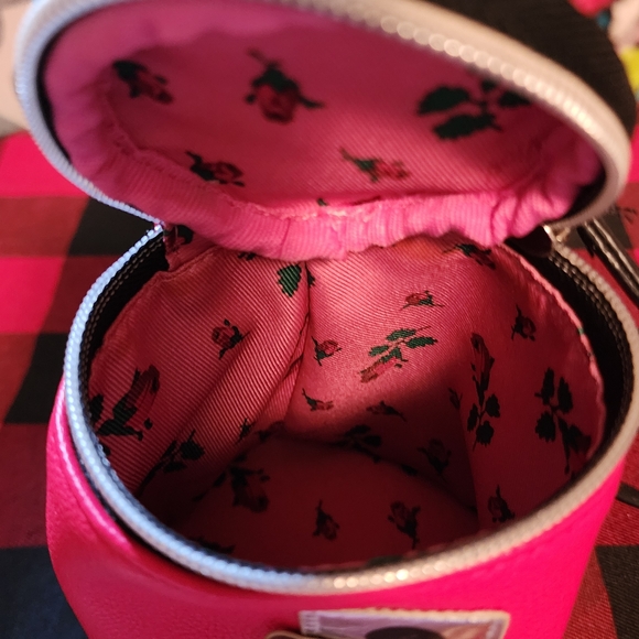 Betsey Johnson Original Bubblegum Machine Bag - Picture 3 of 15